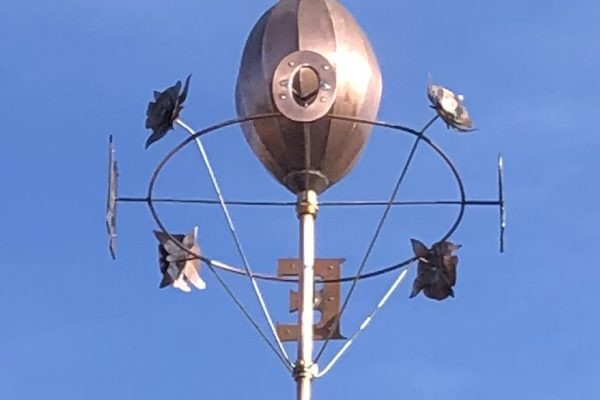 Vue de la girouette du campanile tour du méridien